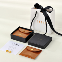 Nouveau logo personnalisé d'usine ensemble d'emballage de bijoux en daim sac à pression collier pochette à bijoux en microfibre et sac à main en papier
