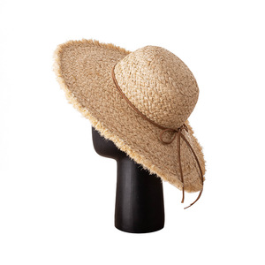 Chapeau de soleil dôme à large bord en paille de raphia naturelle pour enfants, avec bords effilochés, idéal pour le voyage, collection Printemps-Été - Product Image 3