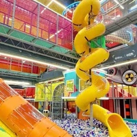 Toboggan en spirale d'occasion à vendre, toboggan aquatique en spirale transparent, grand toboggan en spirale pour piscine, amusement
