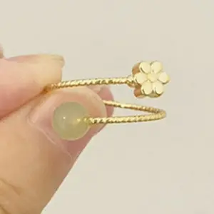 Ouj 6925 Sterling Silver Green Jade Flower thiết kế vòng mỏng trong mạ vàng