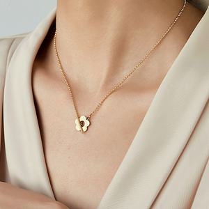 Collier personnalisé avec logo, en acier inoxydable plaqué or 18 carats, résistant à l'eau et inaltérable, motif marguerite, pour femme - Product Image 5