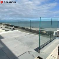 Système de balustrade en verre sans cadre avec poteaux dorés, garde-corps d'escalier en verre, clôture en verre