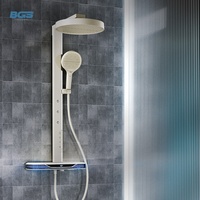 Robinet de lavabo mural moderne à poignée unique de luxe Bravat Hotel