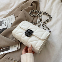 Sac à main de luxe pour femme Sac de marque Designer Coussin petit sac carré à rabat avec chaîne Sac à bandoulière simple pour femme