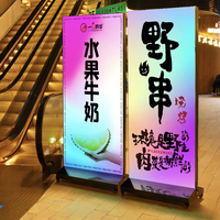 Boîte à lumière LED dynamique RGB double face pour affichage publicitaire extérieur sur pied, rechargeable, tendance pour les magasins, en aluminium