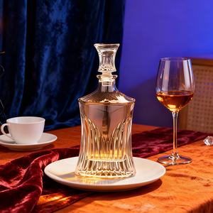 Bouteille en verre transparente de luxe de 750 ml pour liqueur, brandy, <span class=keywords><strong>tequila</strong></span>, vin, whisky, carafe élégante à vendre - Product Image 1