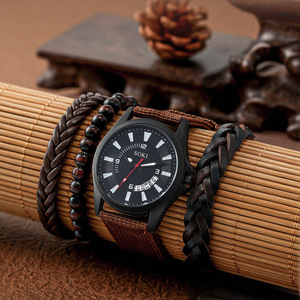 <span class=keywords><strong>Orologio</strong></span> al quarzo con 4 pezzi bracciale in pelle per uomo personalità semplice <span class=keywords><strong>orologio</strong></span> rotondo quadrante in pelle nera bracciale <span class=keywords><strong>albero</strong></span> <span class=keywords><strong>della</strong></span> <span class=keywords><strong>vita</strong></span> - Product Image 3