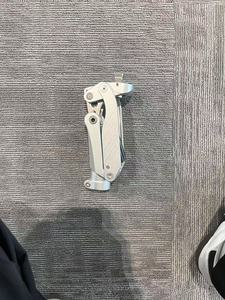 Articulación <span class=keywords><strong>de</strong></span> <span class=keywords><strong>rodilla</strong></span> neumática con bloqueo geométrico para prótesis <span class=keywords><strong>por</strong></span> <span class=keywords><strong>encima</strong></span> <span class=keywords><strong>de</strong></span> <span class=keywords><strong>la</strong></span> <span class=keywords><strong>rodilla</strong></span> - Product Image 6