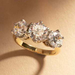 Anello Elegante a Sei Punte Bicolore con Design Rotondo per Donne - Product Image 1