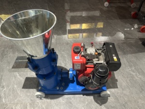 <span class=keywords><strong>Vente</strong></span> directe d'usine - Machine à granulés d'aliments pour animaux diesel multifonctionnelle - Granulateur d'aliments pour volailles et animaux aquatiques - Moulin à granulés pour animaux de ferme - Product Image 3