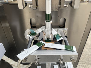 Machine d'emballage automatique de sachets à une voie pour poudre, liquide, granulés, machine d'emballage de petits sachets - Product Image 2