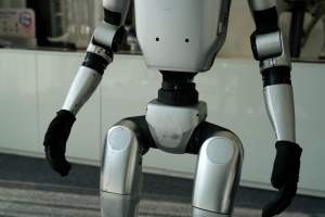 Robot humanoï<span class=keywords><strong>de</strong></span> Unitree Robotics G1 : Flexibilité supérieure à celle des humains normaux, capable d'imiter et <span class=keywords><strong>de</strong></span> renforcer <span class=keywords><strong>l</strong></span>'impulsion <span class=keywords><strong>de</strong></span> <span class=keywords><strong>l</strong></span>'apprentissage - Product Image 6