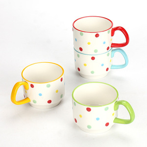Taza de café con lunares personalizada, ideal para Instagram, taza de cerámica apilable, linda y creativa, botella de agua de alta gama y exclusiva. - Product Image 1