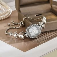 Jam Tangan Wanita Model Kotak Berlian Fashion Grosir, Jam Tangan Kotak Kecil Mewah untuk Wanita, Gelang Full Berlian, Jam Tangan Quartz Wanita, Reloj