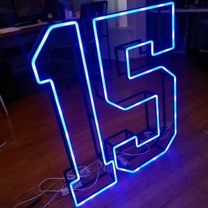 Letrero de Neón Personalizado con Soporte, Letras de Neón con Base, Decoración para Bodas, Luz para Fiestas, Números de Carpa Plegables, Directo de Fábrica - Product Image 3