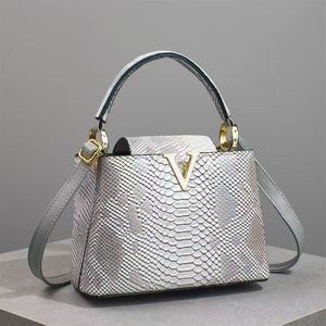 Nuevo Bolso <span class=keywords><strong>de</strong></span> Mano Tipo Tote <span class=keywords><strong>de</strong></span> Cuero Genuino <span class=keywords><strong>de</strong></span> <span class=keywords><strong>Lujo</strong></span> con Cierre <span class=keywords><strong>de</strong></span> Cremallera y Forro <span class=keywords><strong>de</strong></span> Polialgodón para el Invierno <span class=keywords><strong>de</strong></span> 2025 - Product Image 1