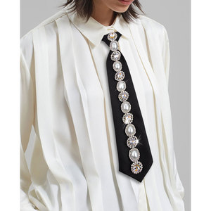 Corbata Ajustable de Perlas y Diamantes de Imitación para Mujer, Elegante Lazo de Poliéster con Patrón Geométrico para Fiestas - Product Image 4