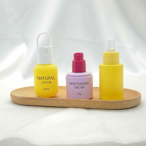 Flacon pulvérisateur en plastique jaune portable personnalisé de 30 ml, 50 ml, 80 ml, 100 ml, flacons pour soins de la peau, flacons à pompe pour parfum, emballage cosmétique - Product Image 1