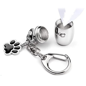 Suministros para Mascotas al por Mayor: Llavero de Urna Conmemorativa para Mascotas de Acero Inoxidable Grabado con Colgante de Huella, Mini Porta Cenizas para Recuerdo Diario - Product Image 3