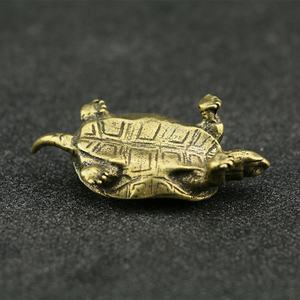 حرف يدوية تقليدية بتصميم عتيق من النحاس النقي لسيارة زينة على شكل سلحفاة طراز CA364 للبيع بالجملة - Product Image 3