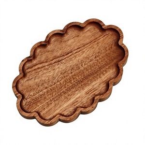 Assiette de service en bois faite à la main, forme irrégulière, design chinois traditionnel, plat en bois massif poli pour les fêtes, style unique - Product Image 1