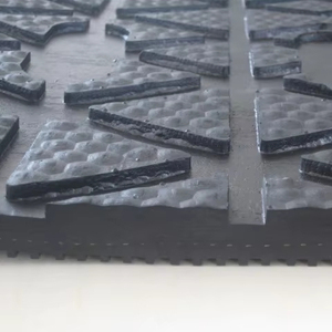 حصيرة مطاطية لتربية الأبقار مضادة للانزلاق حصير فوم عالي الجودة للحيوانات بما في ذلك القطع - Product Image 3