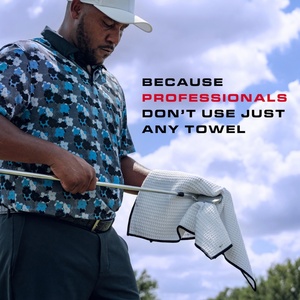 Serviettes de golf en microfibre gaufrée avec mousqueton magnétique - Product Image 6