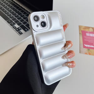 Funda Protectora para Teléfono Móvil Xiao, Diseño de Chaqueta Acolchada, para iPhone 15 Plus, 16 Pro Max, 17 Pro Max, TPU Congelado - Product Image 1