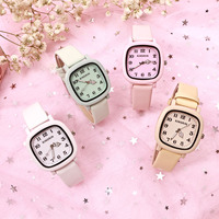 Montre numérique créative et élégante pour femme, style décontracté et tendance, montre sport à quartz pour fille, vente en gros 2025