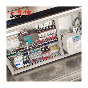 Solidpack automatique 1L 4L 5L 10L bouteilles Jerrycan 20L tambours moteur huile antigel verre <span class=keywords><strong>eau</strong></span> machine de remplissage - Product Image 6