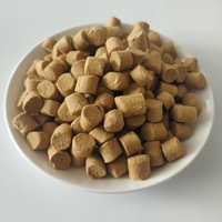 Friandises pour animaux de compagnie saines et nutritives à base d'ingrédients entiers, riches en protéines, sans céréales, viande crue lyophilisée