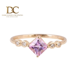 Bague de fiançailles de luxe moderne en or massif 14 carats avec diamant de laboratoire taille brillant rond et saphir padparadscha de laboratoire - Product Image 2