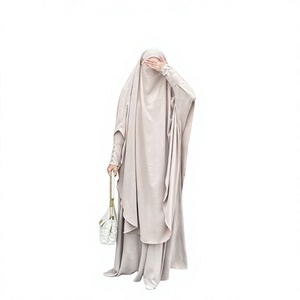 Ensemble Abaya Medina, tenue élégante et modeste pour femmes, parfait pour les prières et les occasions spéciales - Product Image 4