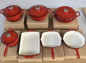 Ensemble de 11 pièces de batterie de cuisine en fonte de style nordique avec revêtement émaillé, comprenant un faitout, une cocotte, un plat à rôtir et une casserole à lait - Product Image 2