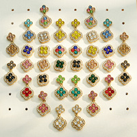 Ensemble de bijoux pour femmes en acier inoxydable plaqué or 18 carats, collier, boucles d'oreilles et bracelet assortis tendance avec trèfle à quatre feuilles entièrement serti de diamants