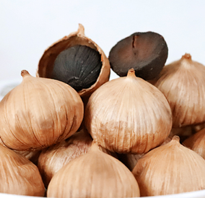 <span class=keywords><strong>Ail</strong></span> <span class=keywords><strong>noir</strong></span> à pétales simples directement fourni du <span class=keywords><strong>pays</strong></span> d'origine - Product Image 1