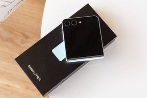 99% ใหม่ของแท้สำหรับ <span class=keywords><strong>Samsung</strong></span> <span class=keywords><strong>Galaxy</strong></span> <span class=keywords><strong>Z</strong></span> Flip 5โทรศัพท์มือถือมือสองรุ่นปลดล็อคทั่วโลกสั่งซื้อจำนวนมาก - Product Image 2