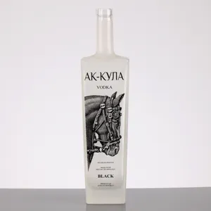 Bottiglia di vino in vetro smerigliato portatile Vodka Gin tibet alcool bottiglia di whisky bottiglia di liquore in vetro di caffè con tappo di sughero
