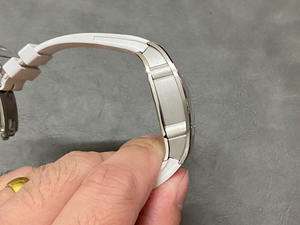 La Déesse du Monde Horloger : Montre de Luxe Entièrement Automatique à Mouvement Personnalisé - Product Image 2