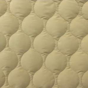 売れ筋 ひょうたんキルティング 200g 色カスタマイズ可能 暖かく通気性の良い冬用ポリエステル生地 女の子の洋服、帽子、ペットベッド向け - Product Image 4