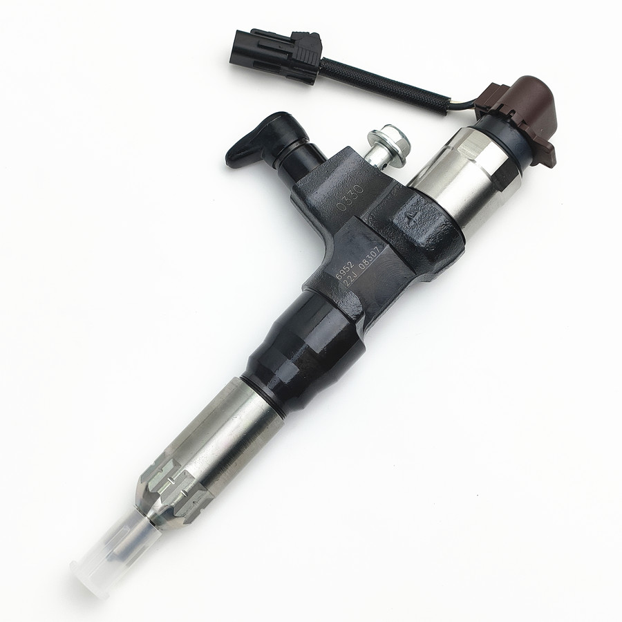 High Performance Diesel Injector 095000-6952 Common Rail Fuel Injetor 23670-E0330 for HINO