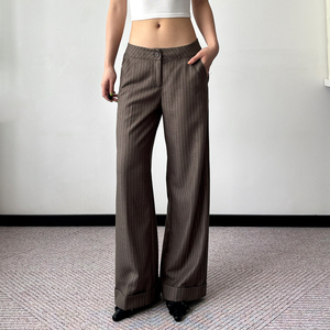 Pantalon droit à rayures fines pour femme, taille basse, coupe ample, idéal pour le bureau ou les occasions décontractées, collection automne 2026 - Product Image 2