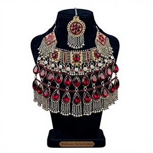 Ensemble de bijoux afghans traditionnels vert et or, collier et boucles d'oreilles vert émeraude tribales Kuchi, ensemble de mariée afghan ethnique vintage - Product Image 1