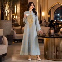 Abaya en polyester à col mandarin et manches évasées pour l'Aïd, les dîners de soirée et les rassemblements festifs, avec broderie dorée et sequins floraux 3D