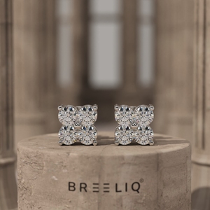 Boucles d'oreilles clous en or blanc, motif fleur, diamant, élégantes, pavé, trèfle à quatre feuilles, diamant taille ronde, joaillerie fine, florales - Product Image 4