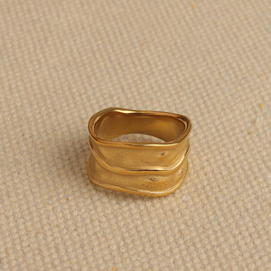 Dernière nouveauté Anneaux double couche <span class=keywords><strong>en</strong></span> acier inoxydable plaqué <span class=keywords><strong>or</strong></span> 18 carats étanches et légers pour usage quotidien minimaliste - Product Image 3