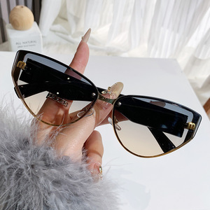Stylish Cat Eye <b>Sunglasses</b> For Women Black PC Frame UV400 Protection Fashionable Outings Cycling Driving - Product Image 1