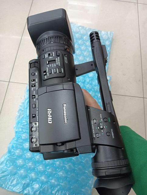 Second Hand Panasonics AG-HMC173M Professional AVCHD Handheld Camcorder