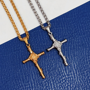 Punk 18k plaqué or bijoux ange aile épée collier pour hommes <span class=keywords><strong>non</strong></span> ternir acier inoxydable rose croix pendentif collier personnalisé - Product Image 3