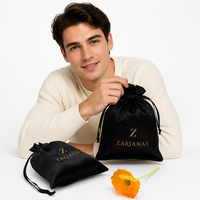 Logo personnalisé petit sac à cordon recyclable en satin de soie pour bijoux paquets de perruque de cheveux cosmétiques emballage anti-poussière logo personnalisé